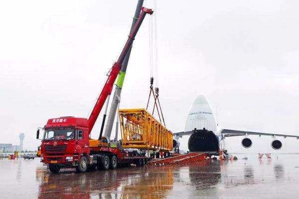 貨物包機(jī)素材圖